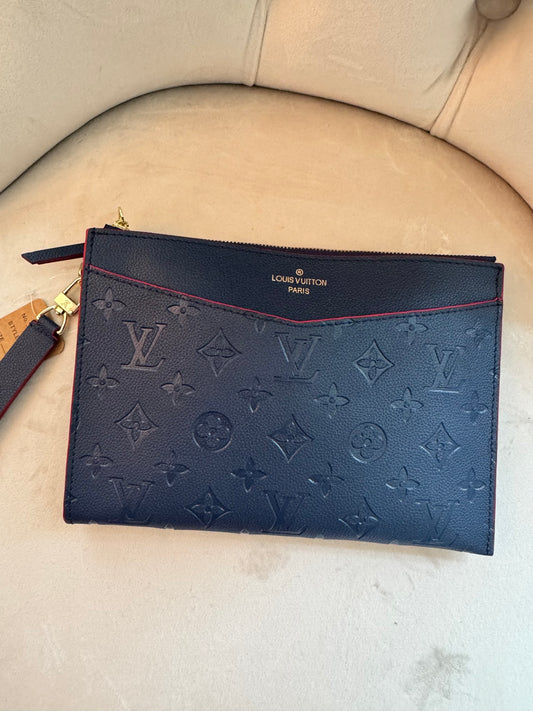Navy/Red Wristlet Wallet