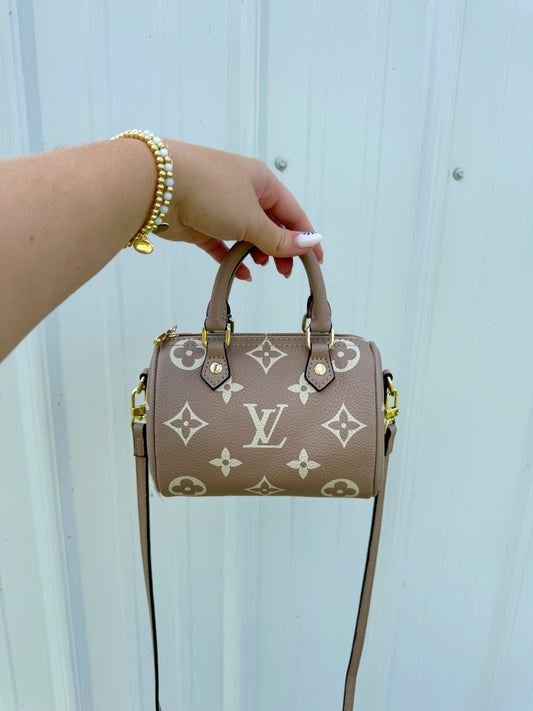 Nano Iris Purse