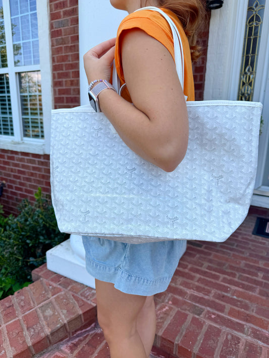 White On The Go Purse